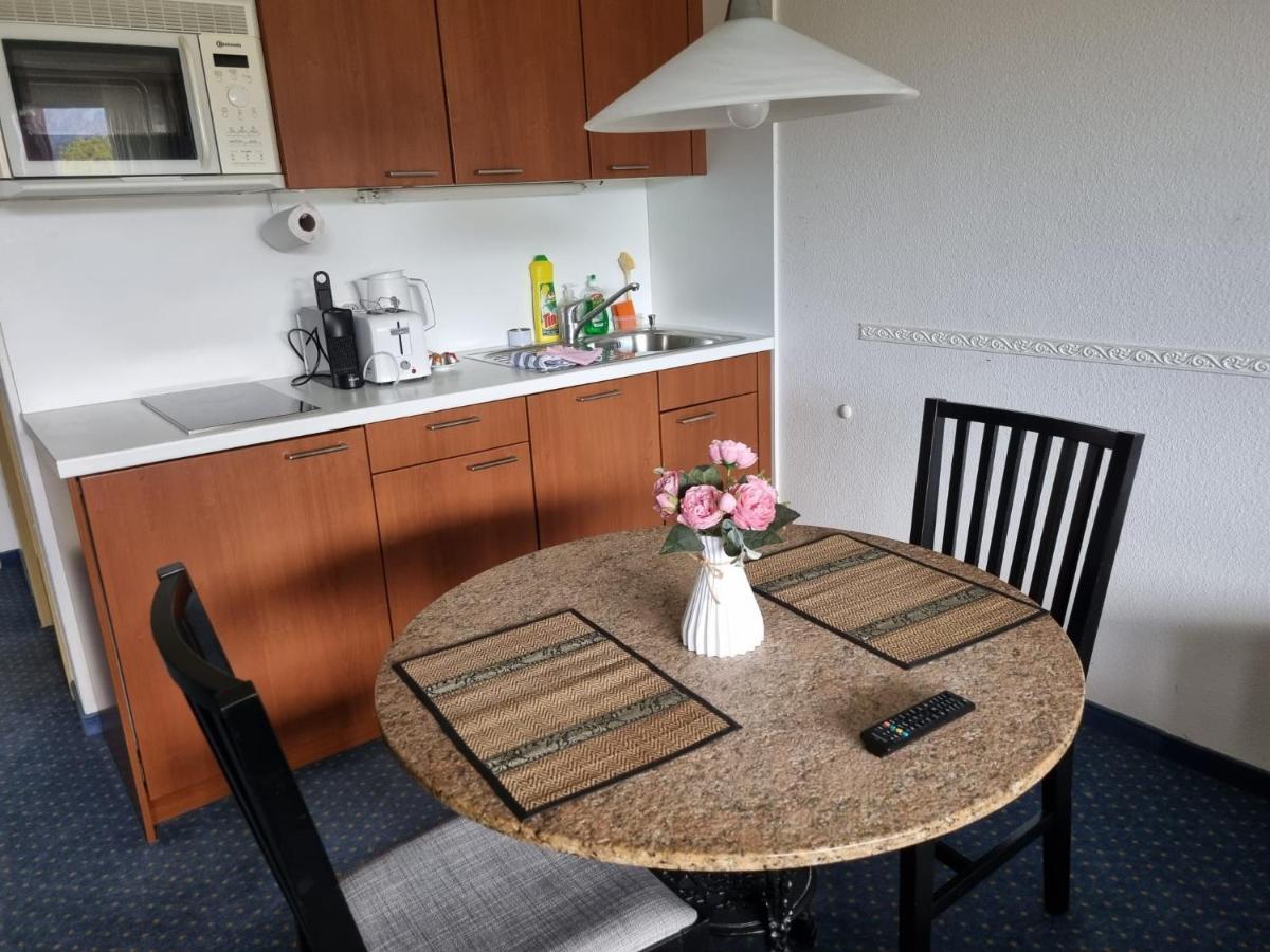 Priv. Apartment Bei Swiss Holiday Park Morschach Ngoại thất bức ảnh